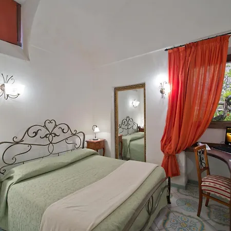 L'Antico Borgo Dei Limoni-3